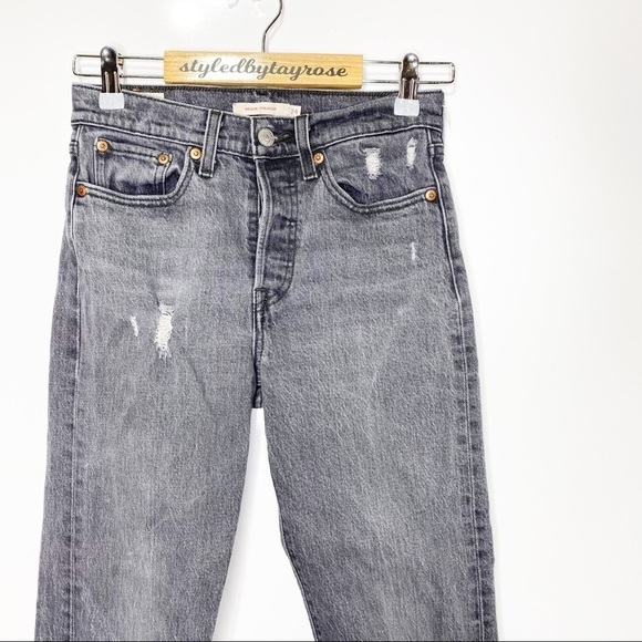 Levi’s Wedgie Straight Jeans - Picture 8 of 15